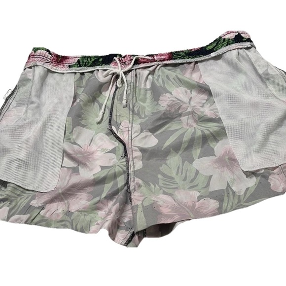 King Size Mens Shorts, Size 4XL, Multi Colored Tropical Print - Picture 12 of 12